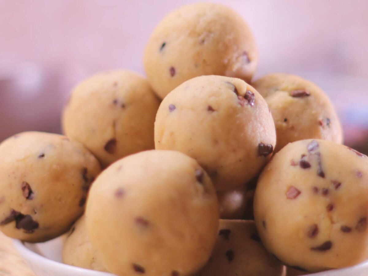 Vegan Cookie Dough Balls - High Protein Recipe Rohtopia